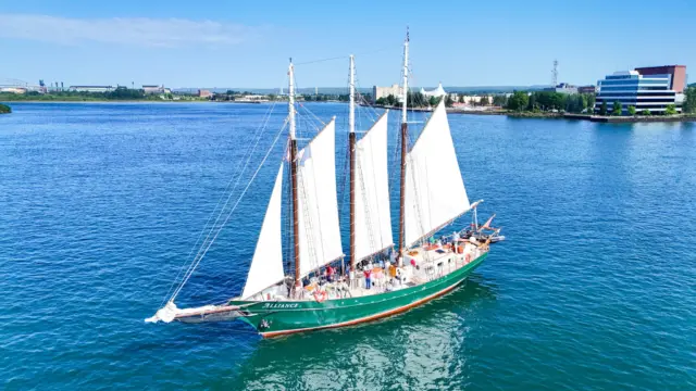 You don't see this every day! ⛵

The Alliance is visiting our waterfront today. If you're downtown, take a stroll and check out this stunning tall ship while she's here!

https://tallshipsamerica.org/vessels/alliance-2/

@tallshipsamerica